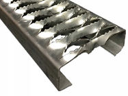 アルミニウムおよび鋼鉄反スキッド金属板階段踏面の安全支柱のグリップの板